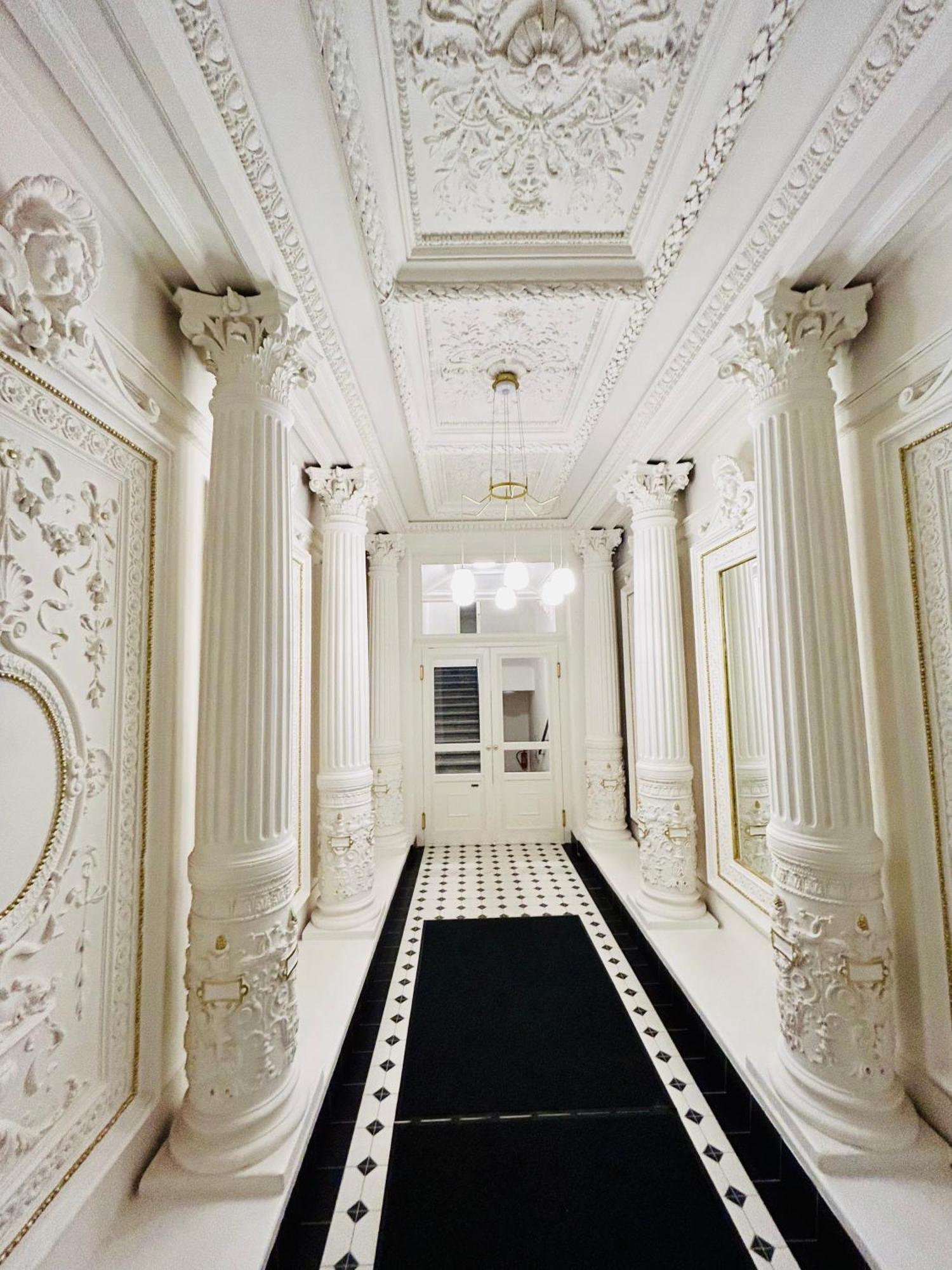 Cozy Design Homestay With Terrace Praha Eksteriør bilde