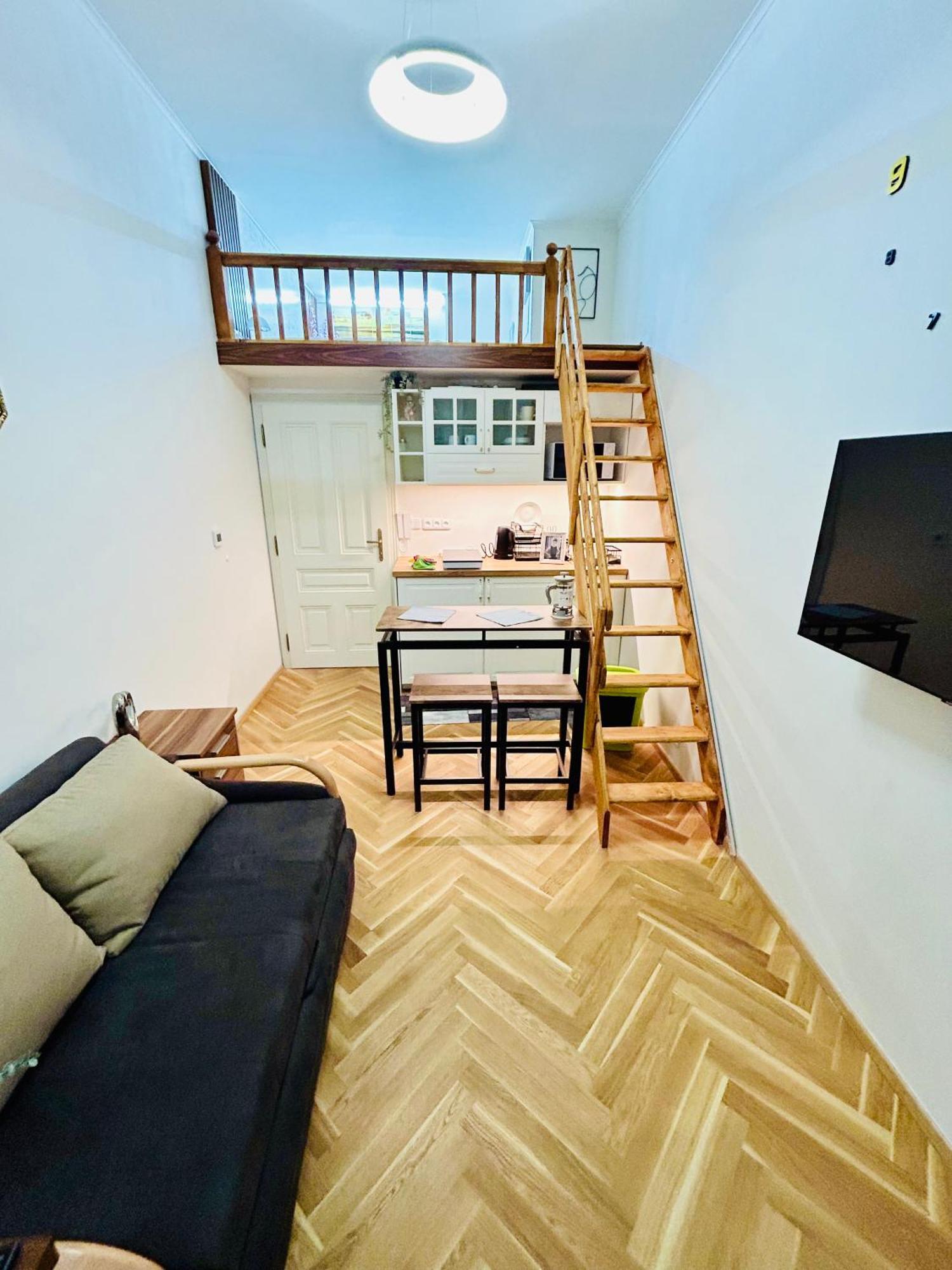 Cozy Design Homestay With Terrace Praha Eksteriør bilde